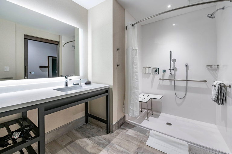 Bathroom 4, Cambria Hotel Louisville Downtown-Whiskey Row, Jefferson