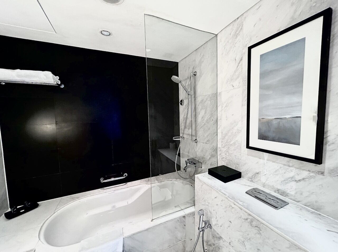 Bathroom 2, Fashion Avenue Dubai Mall Residences - Studio with balcony, Dubai