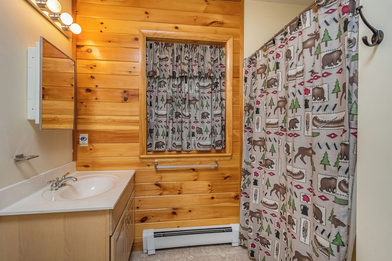 Bathroom 3, Fairway Breeze by Taylor Made Deep Creek, Garrett