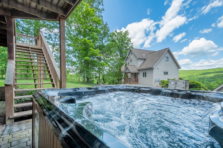 Sport & Beauty, Grande Villa by Taylor Made Deep Creek, Garrett