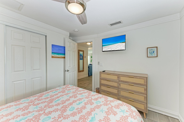 Bedroom 3, Salt Air East managed by Beach Retreats, Manatee