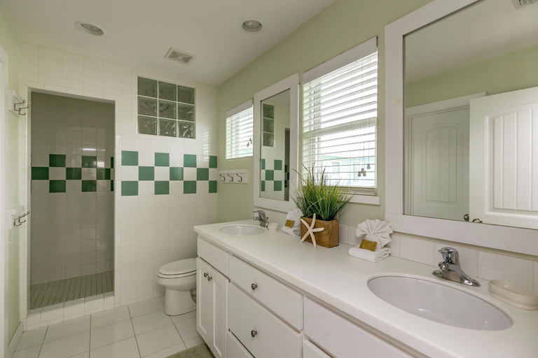 Bathroom 3, Sea La Vie by Silver Sands Vacation Rentals, Nueces