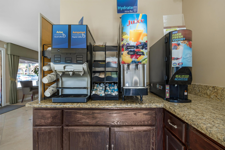 Food & Drinks 5, Best Western La Posada Motel, Ventura