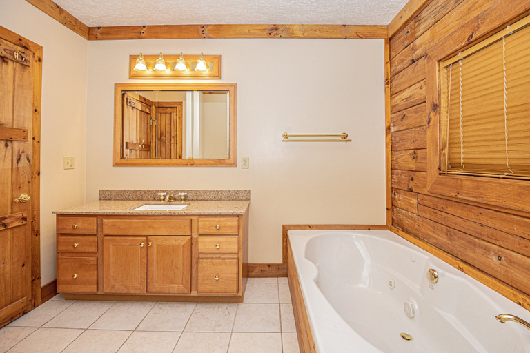 Bathroom 4, Big Bear by Taylor Made Deep Creek, Garrett