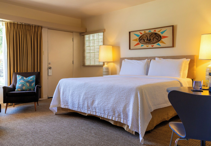 Bedroom 4, The Hideaway - 21 and Over - A Town & Desert Boutique Hotel, Riverside