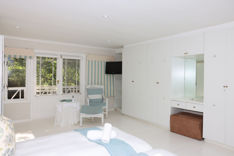 Bedroom 4, Brenton Beach House, Eden