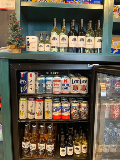 Food & Drinks 5, Alliance Hotel & Suites, a Howard Johnson by Wyndham, Box Butte