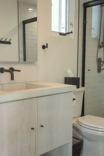 Bathroom, North Beach Villa, Orange