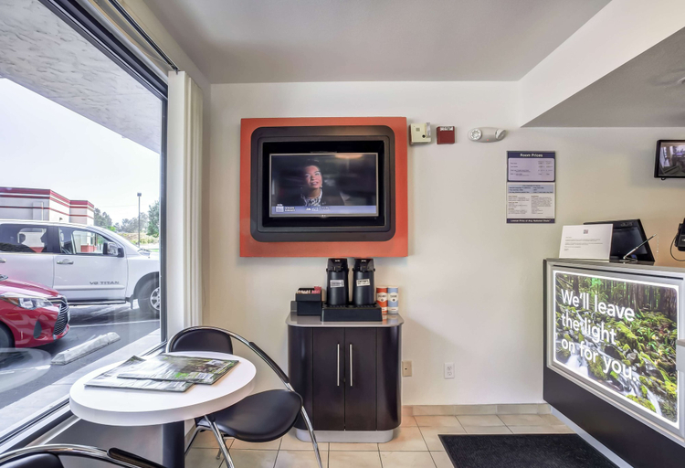 Others 5, Motel 6 Medford, OR, Jackson
