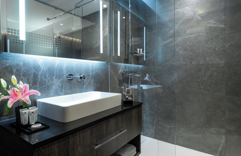 Bathroom 5, NYX Hotel Bilbao by Leonardo Hotels, Vizcaya