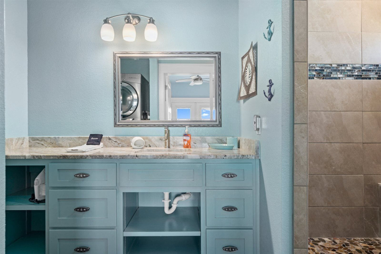Bathroom 4, Bella Costa by Miss Kitty’s, Aransas