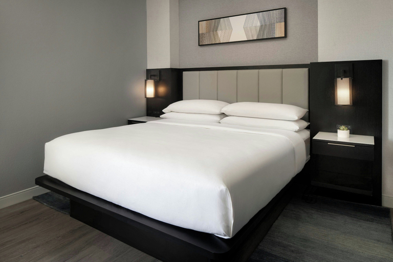 Bedroom 3, Las Vegas Marriott, Clark
