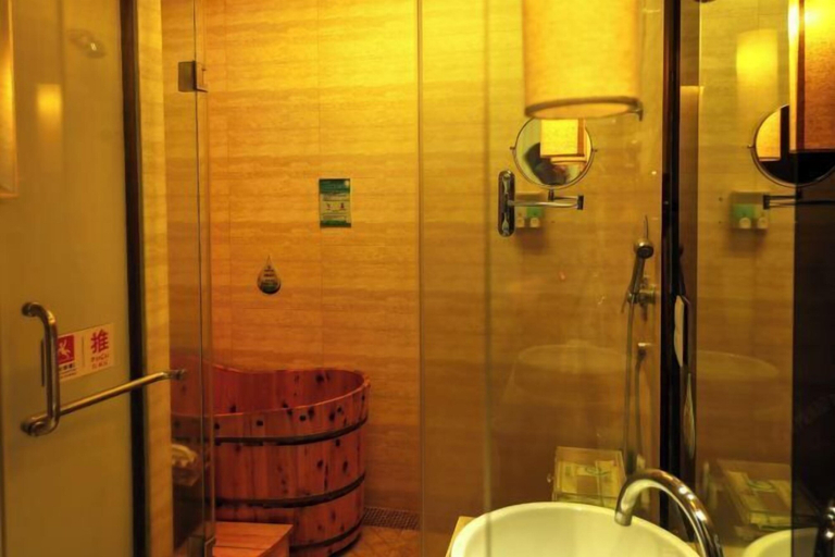 Bathroom 3, Xihai Hot Spring Holiday Hotel, Jiujiang