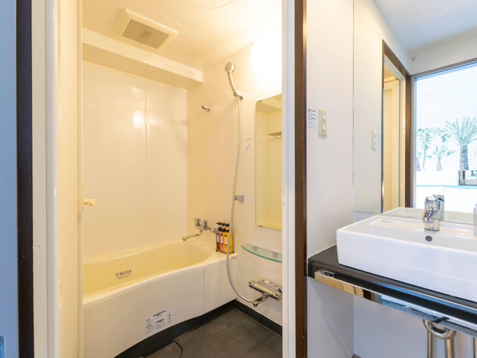 Bathroom 4, Comfort Inn Naha Tomari Port, Naha