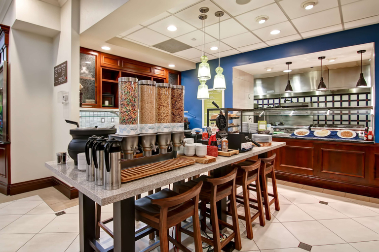 Food & Drinks 5, Hilton Garden Inn Toronto/Burlington, Halton