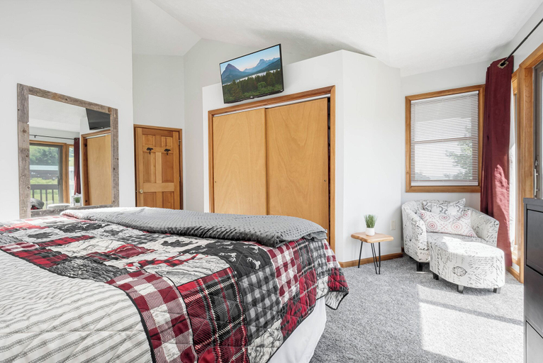 Bedroom 2, Slope Side by Taylor Made Deep Creek, Garrett