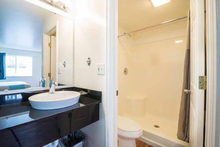 Bathroom 4, Motel 6 Rigby, ID, Jefferson