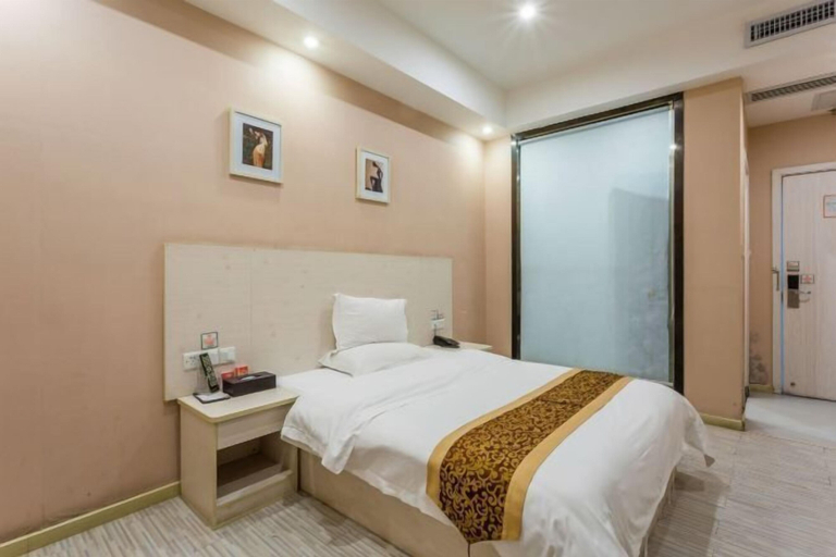 Bedroom 3, Yiyue Express Hotel, Guangzhou