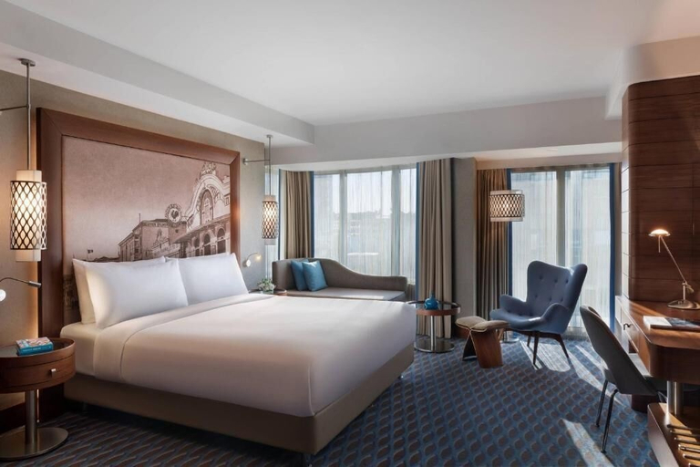 Bedroom 3, Renaissance Izmir Hotel, Konak