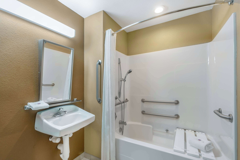 Bathroom 4, Studio 6 Suites - Breaux Bridge, La, Saint Martin