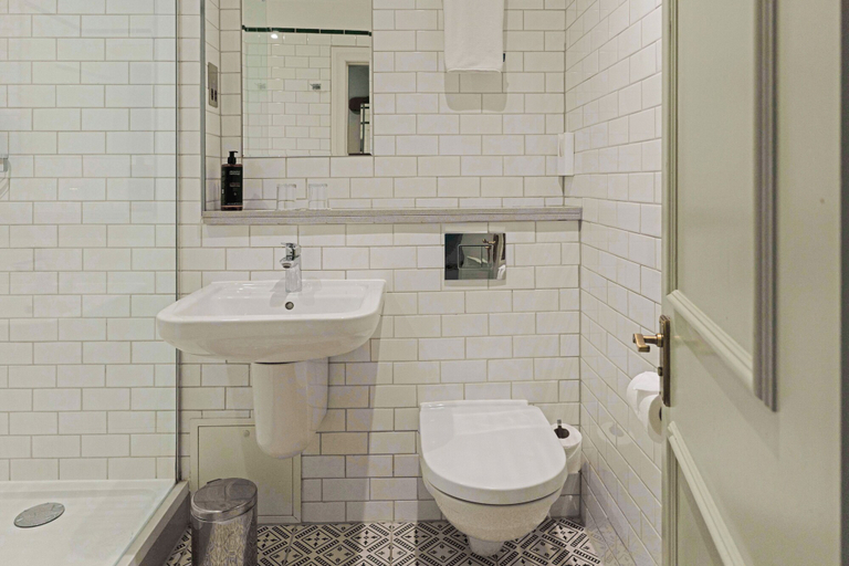 Bathroom 5, Bristol Grand Hotel By Sunday, Bristol