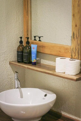 Bathroom 4, Happiness Hostel Siargao, General Luna