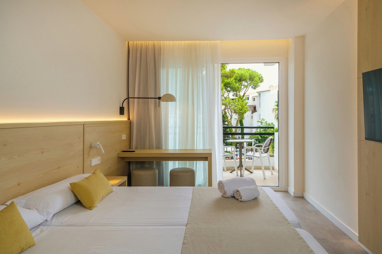 Bedroom 3, Hotel Cabot Cala Ferrera, Baleares