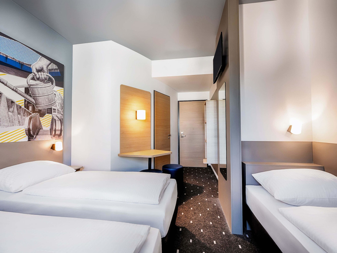 Bedroom 4, B&B HOTEL Gießen-City, Gießen