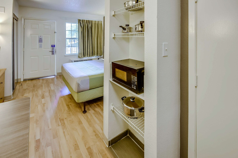 Bedroom 2, Studio6 Houston, TX - Hobby South, Houston