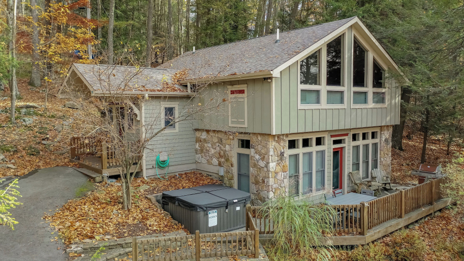 Exterior & Views 2, Cedars on the Rocks by Taylor Made Deep Creek, Garrett