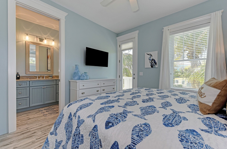 Bedroom, Mermaid's Landing managed by Beach Retreats, Manatee