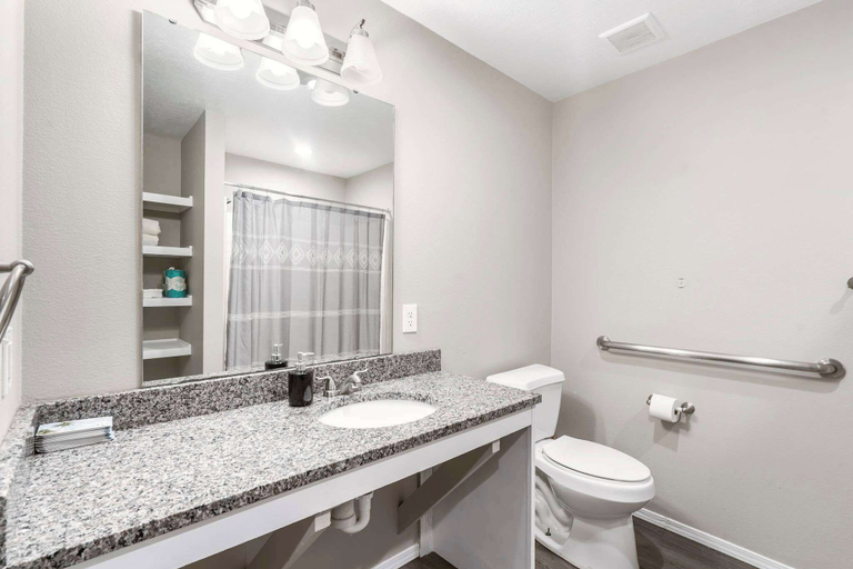Bathroom 3, The Moab - Swimming Pool!, Taney
