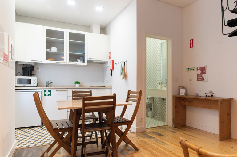 Others 3, Apartamento 2 quartos by WOT, Mafra