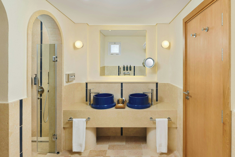 Bathroom 5, Sheraton Miramar Resort El Gouna, Al-Ghurdaqah 2