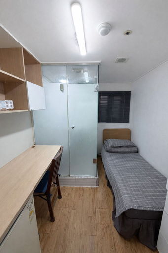 Bedroom 2, Noble Residence, Dong-daemun