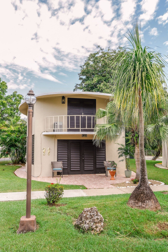 Exterior & Views 2, EcoMar Rentals Villa