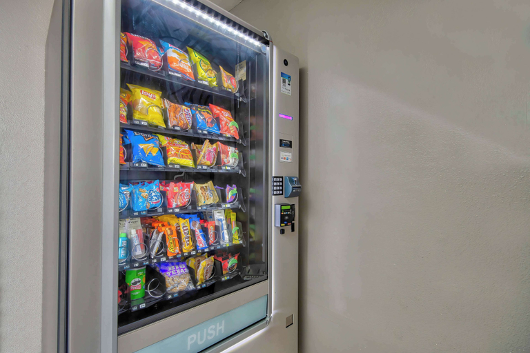 Food & Drinks 5, Studio 6 Extended Stay - San Antonio, TX - Medical Center, Bexar