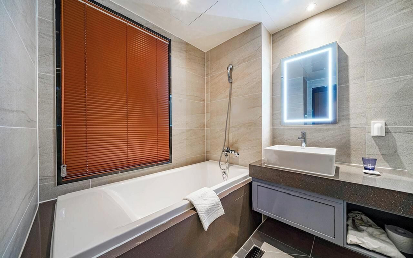 Bathroom 5, Haeundae Thevan Hotel, Haeundae