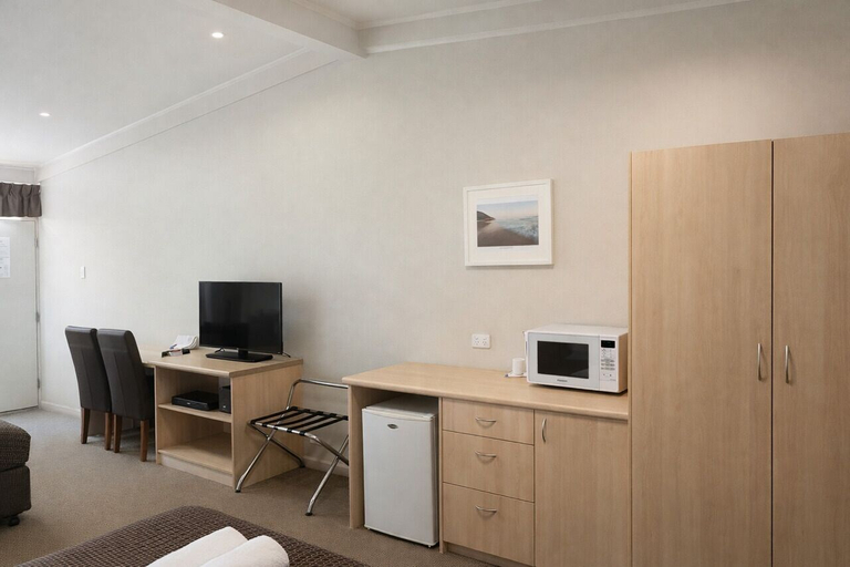 Others 5, Highway One Ceduna, Ceduna