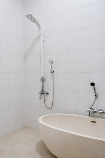 Bathroom 3, Abhaya Villa, Wonosobo