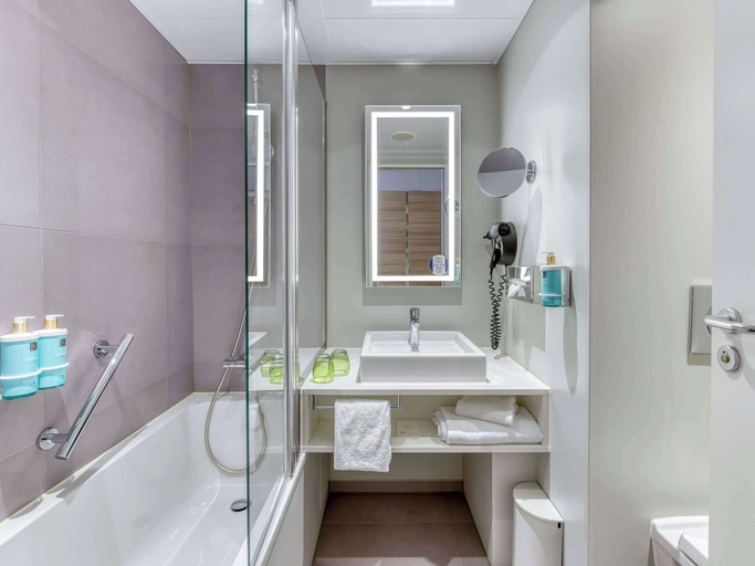 Bathroom 5, Novotel Koeln City, Köln