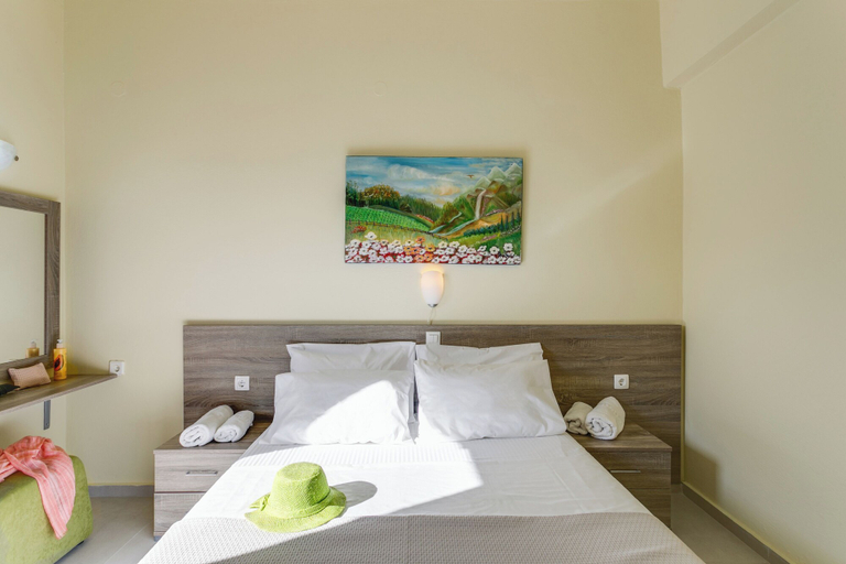 Bedroom 3, Eden Beach Hotel, Crete