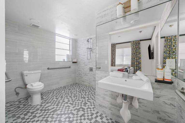 Bathroom 5, Metropole Suites South Beach, Miami-Dade