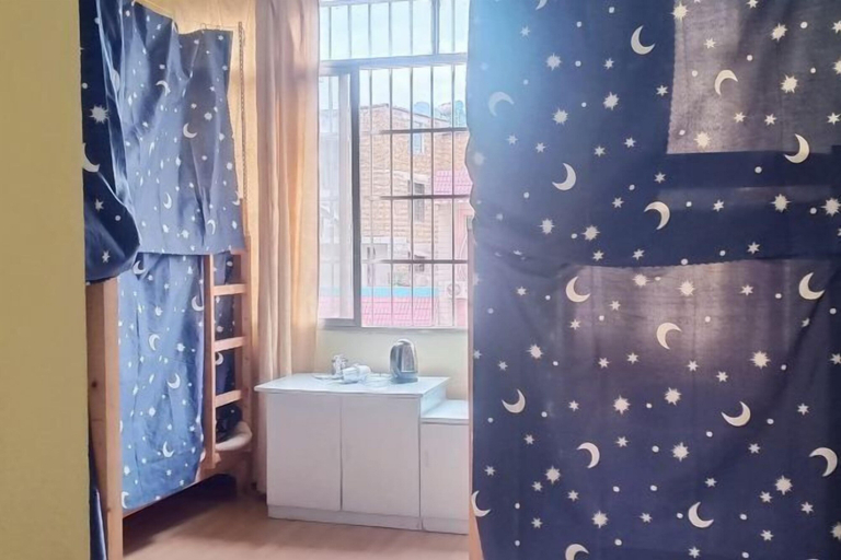 Bathroom, Music & Stories Youth Hostel, Qiannan Buyei and Miao