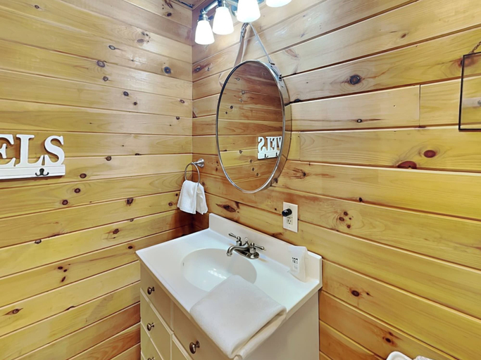 Bathroom 4, Bearly Beehaven by Taylor Made Deep Creek, Garrett