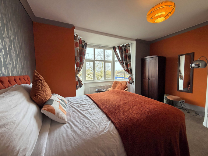 Bedroom 2, Captain Howey Hotel, Kent