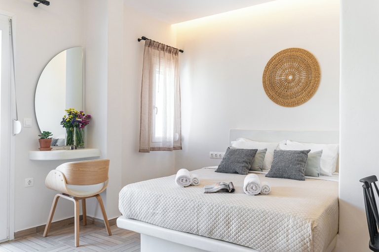 Bedroom 4, Adama's Suites Naxos, South Aegean