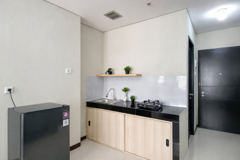 Others 2, Compact and Strategic Location Studio at Nifarro Park Apartment By Travelio, Jakarta Selatan