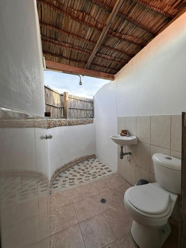 Bathroom 2, Hospedaje Palaaijat, Manaure