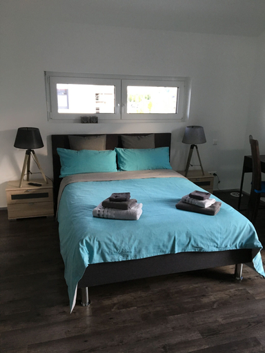 Bedroom 4, Gutunterdachgebracht, Düren